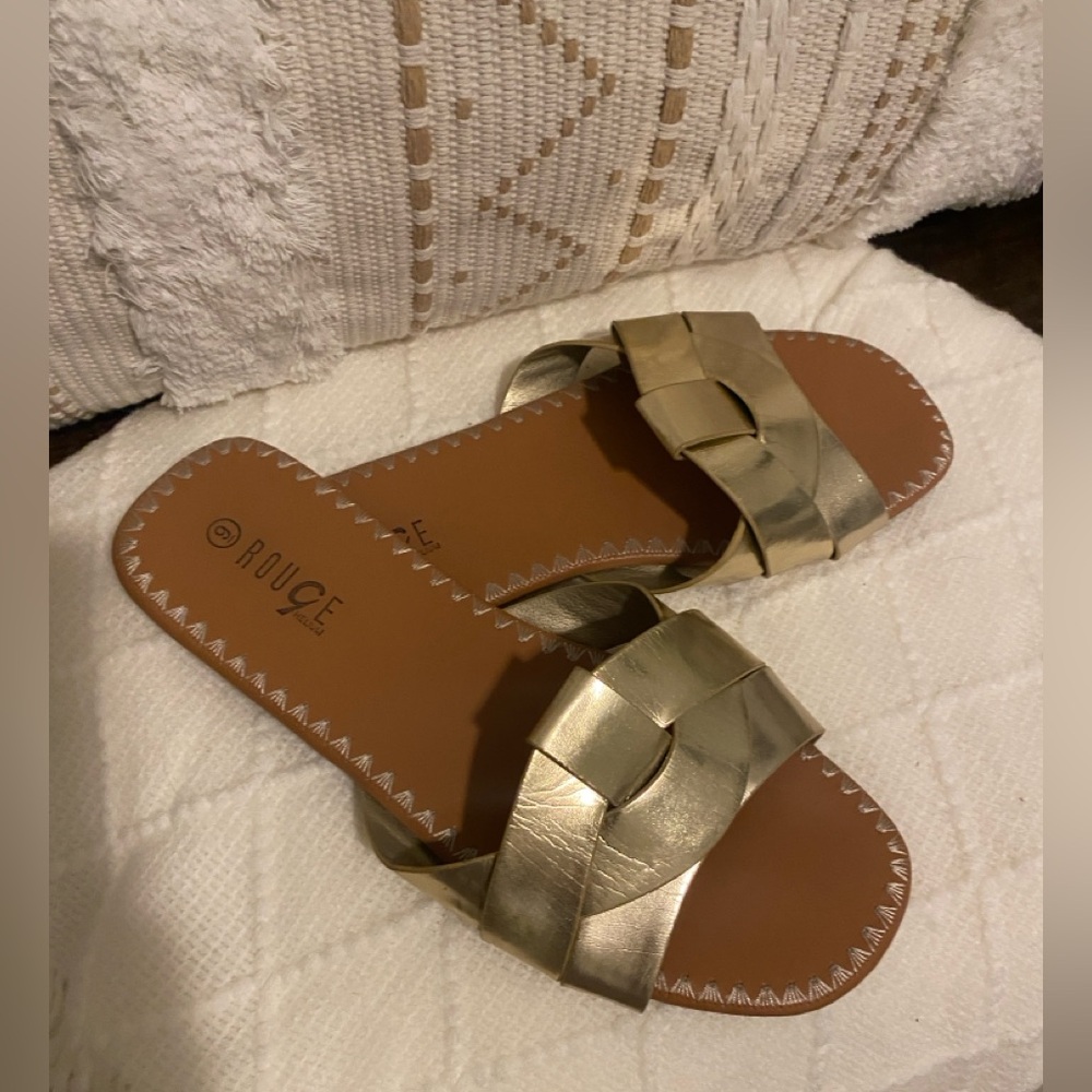 Rouge Helium Women's Metallic Gold Sandals